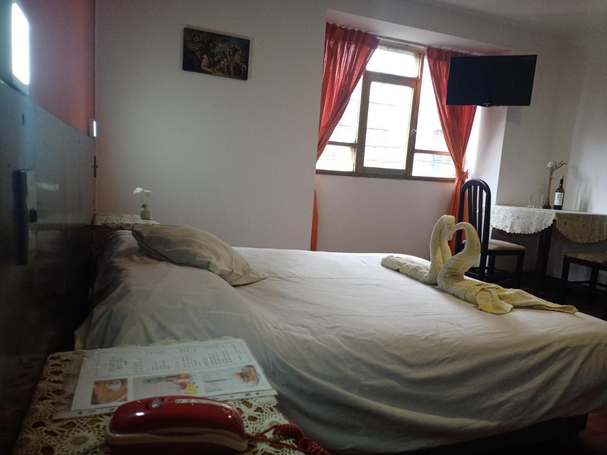 Isabela Hotel Ла Пас Екстериор снимка
